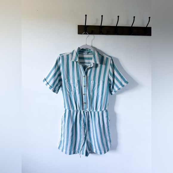 NWOT Old Navy Crinkle Gauze Button Down Romper - Picture 4 of 9